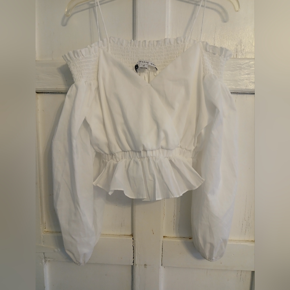 Hyhve white off the shoulder puffy sleeve white shirt med Boho White Shirt
